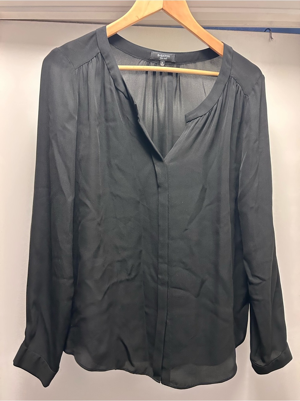 Babaton Black 100% Silk V-Neck Button Down Long Sleeve Blouse